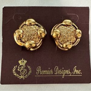 PREMIER DESIGNS Vintage Elegant Set of Gold Toned Clip-On Earrings